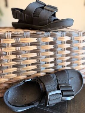 Astral Black Sandal with Dual Straps NWOT